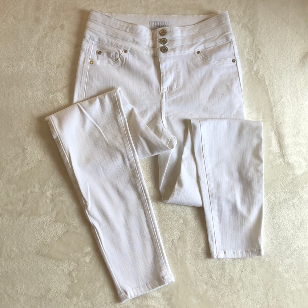 White high waisted skinny jeans
